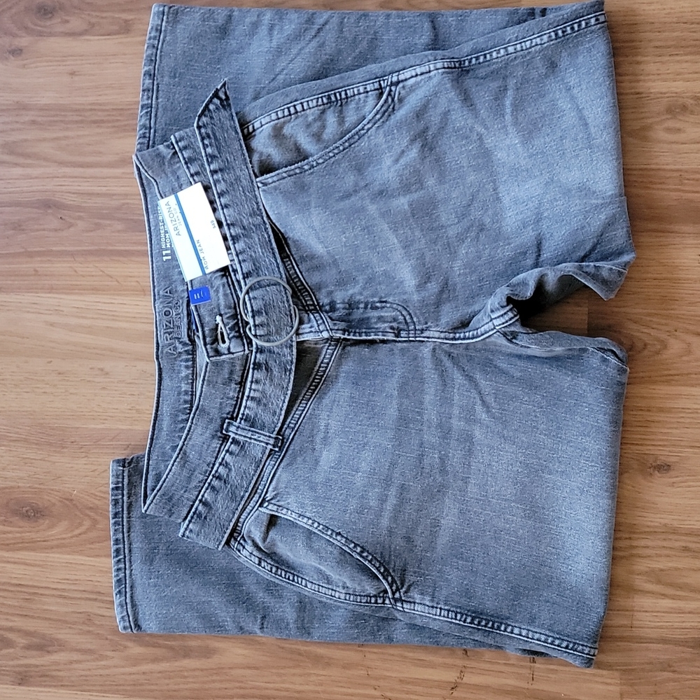 Arizona Mom Jeans